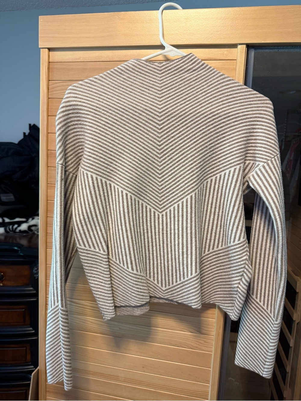 Cynthia Rowley Taupe & Cream Chevron Stripe Crewneck Sweater